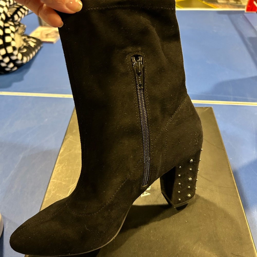 Simply Vera Vera Wang black stretch soft fabric boots
